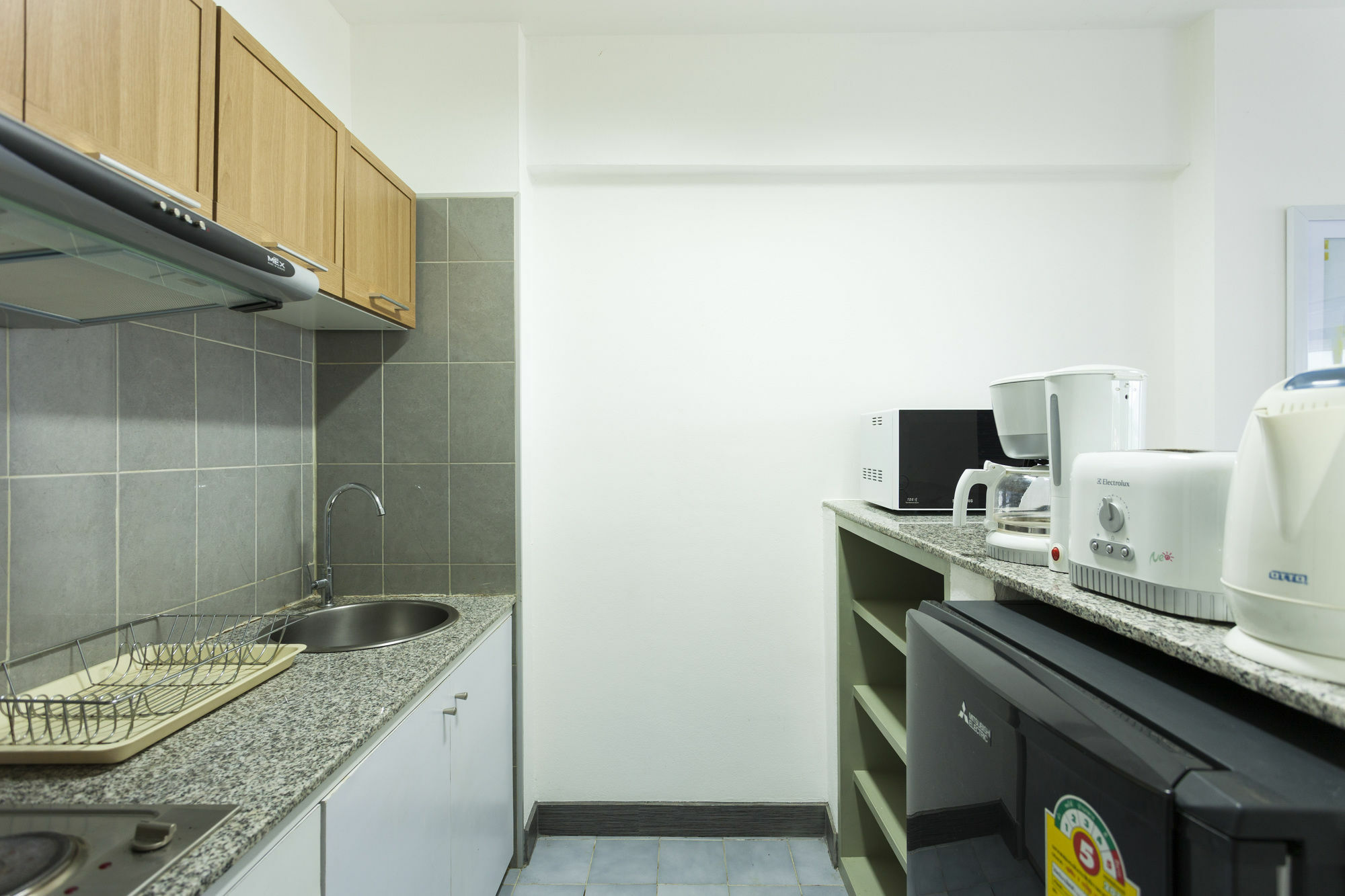 Galare Thong Tower Aparthotel Чиангмай Екстериор снимка