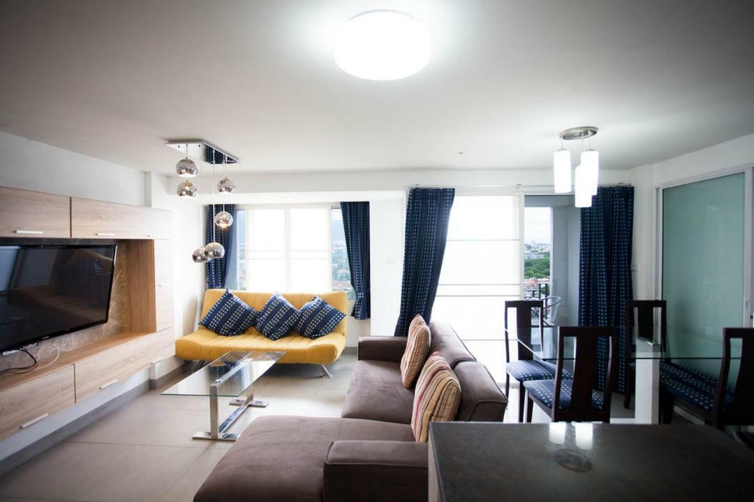 Galare Thong Tower Aparthotel Чиангмай Екстериор снимка